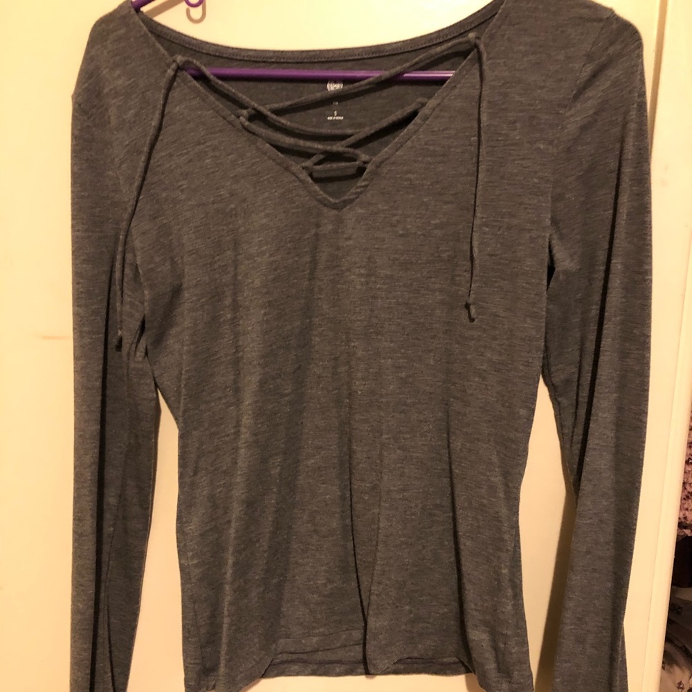 Gray long sleeve woman’s shirt